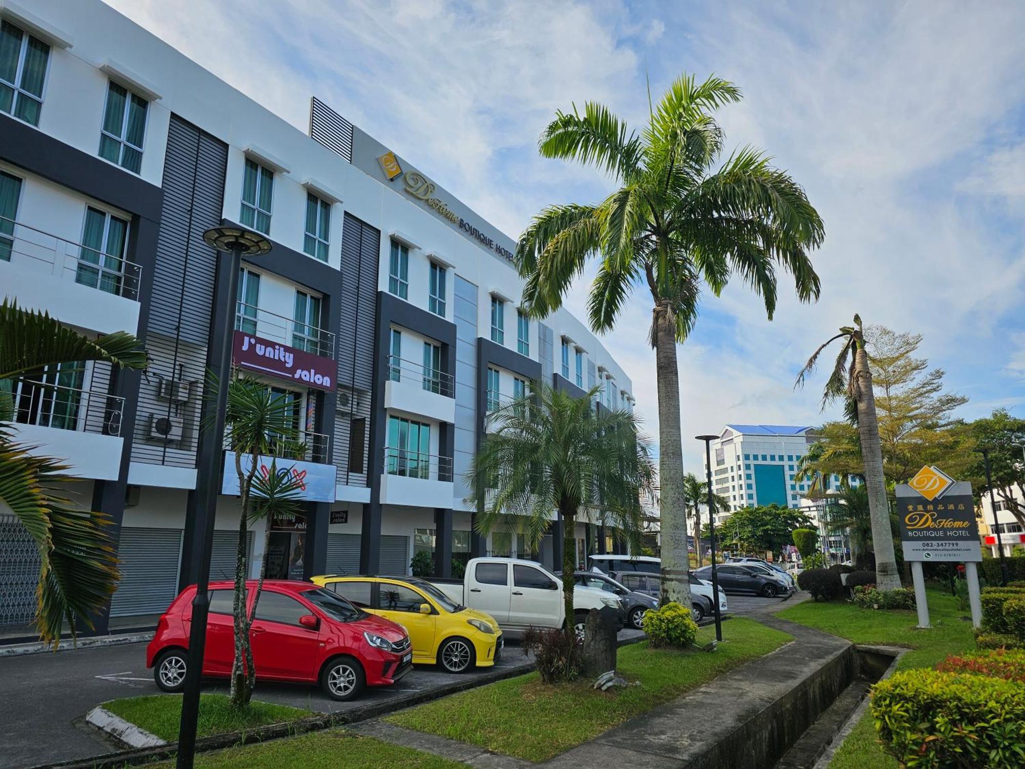 Dehome Boutique Hotel Kuching Exterior photo